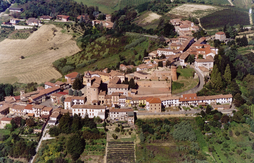 Foto del Comune di Castelnuovo Calcea (AT) (Mark Cooper)Castelnuovo